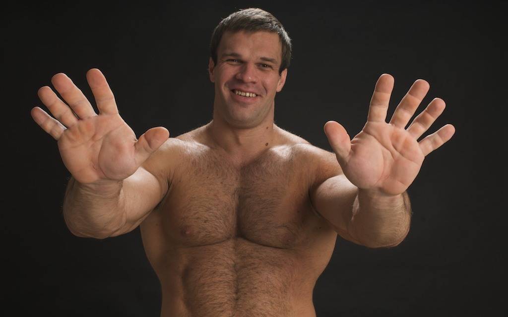 Денис Гусев до и после фитнеса в фотографиях