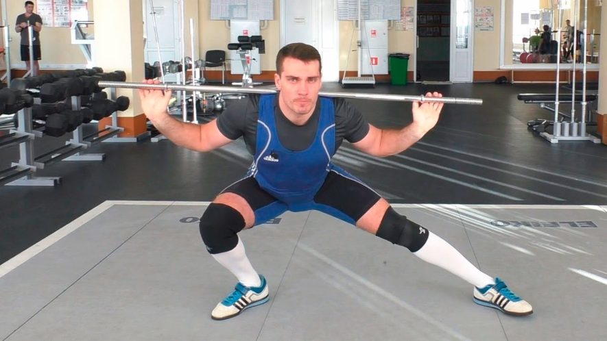 Выпады вперед: как правильно делать, техника выполнения