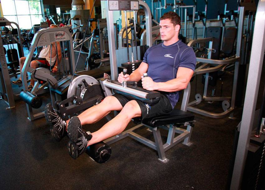 Подъем на носки сидя