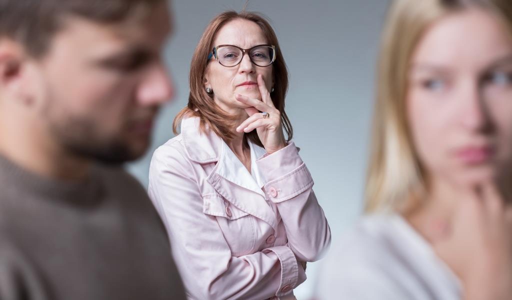 Кто такой маменькин сынок