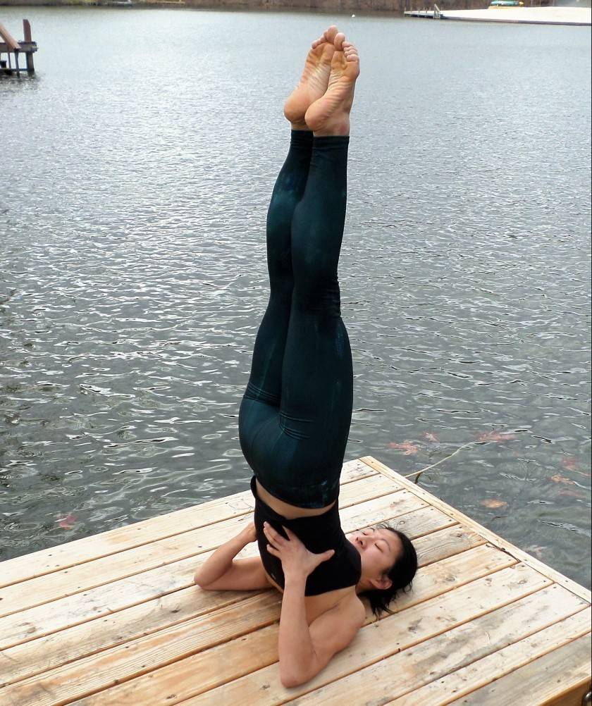 Упражнение березка: как правильно делать, польза и противопоказания