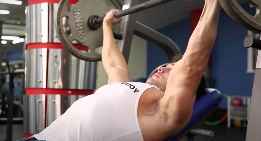 Скамья для жима лежа в домашних условиях: виды, рекомендации, упражнения