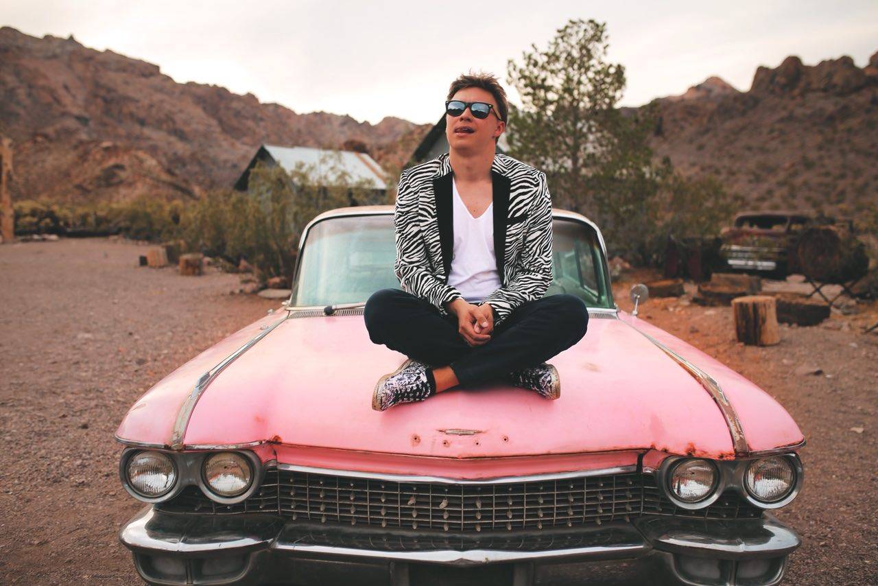 Артем Тарасов - биография, что с глазом, личная жизнь, девушка, фото ММА бойца и ютуб блогера