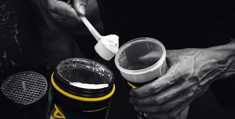 Как накачать грудные мышцы в домашних условиях без тренажеров