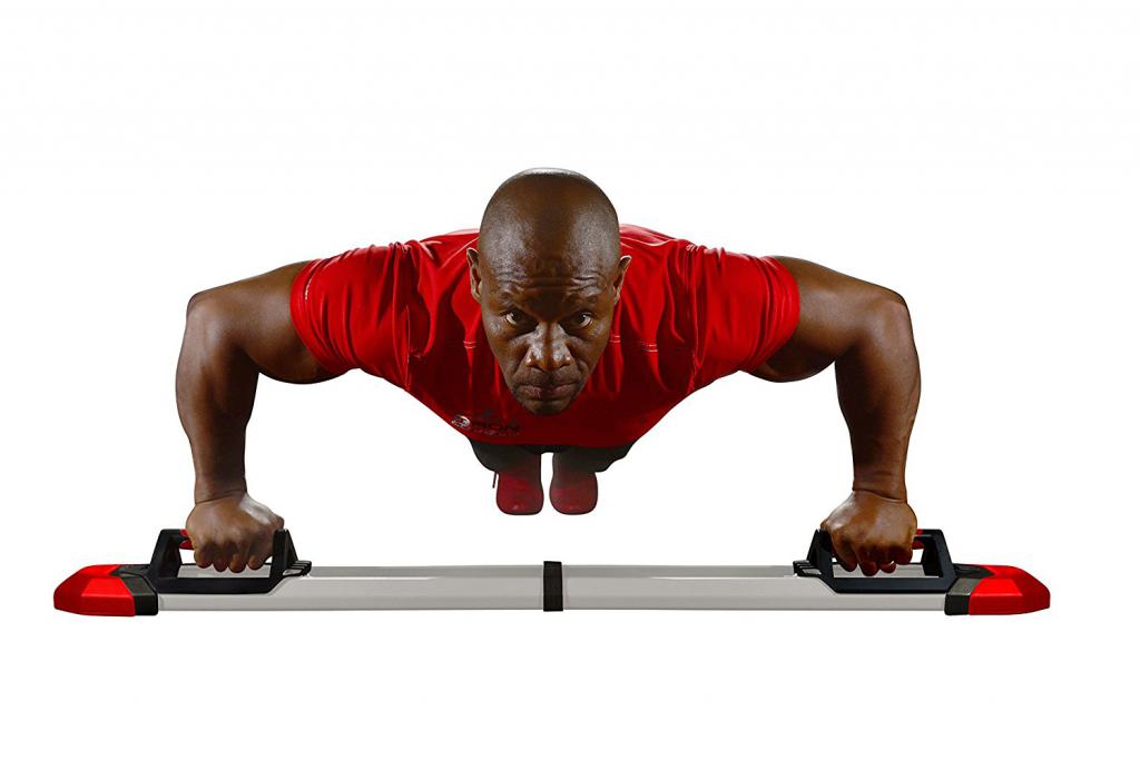 Как накачать грудь на турнике