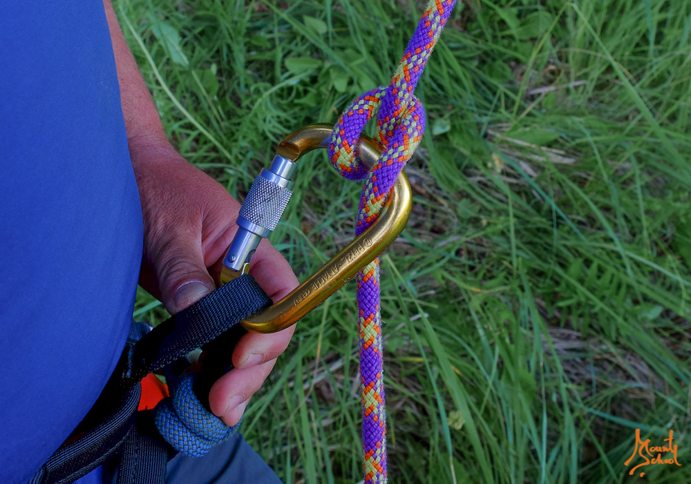 Как правильно страховать на тренировке