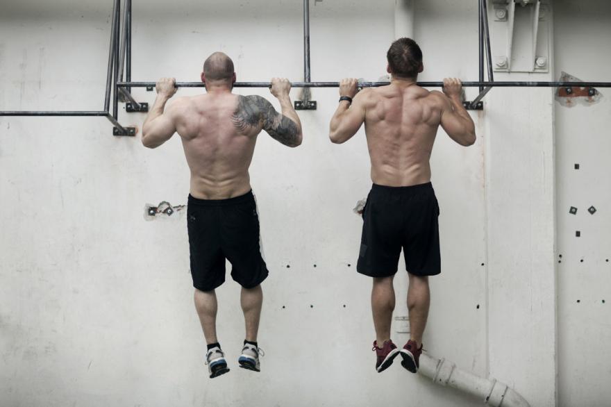 Как накачать мышцы спины дома без тренажеров