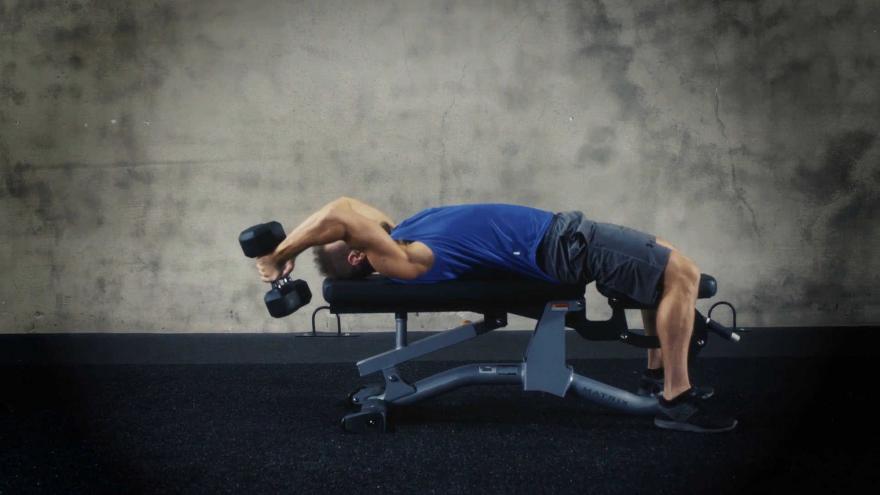 Пуловер с гантелью