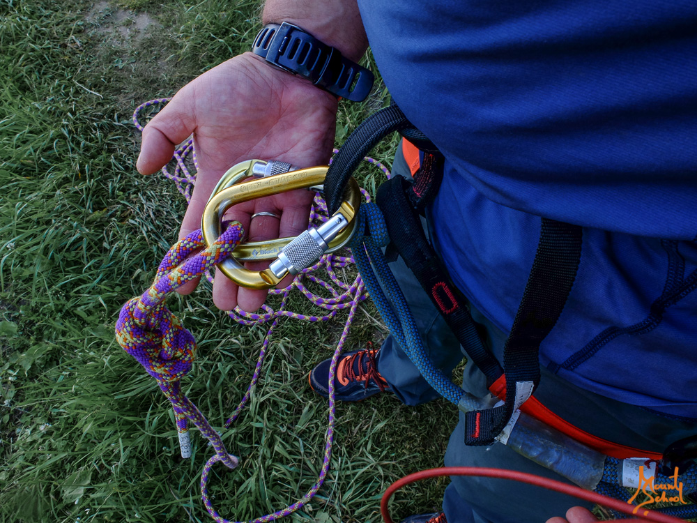 Как правильно страховать на тренировке