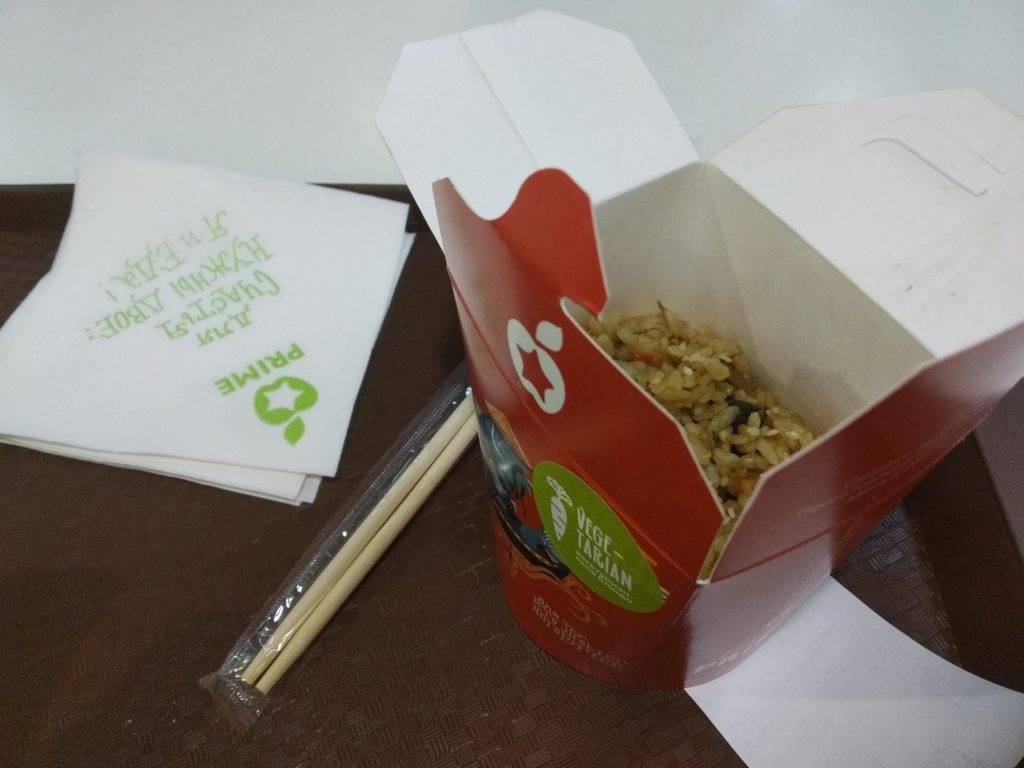 Веганы и вегетарианцы устроили травлю в соц. сетях чемпионки по армрестлингу за фото с продуктами животного происхождения