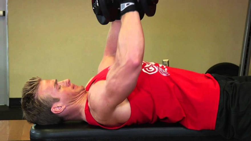 Разведение гантелей лежа на наклонной и горизонтальной (прямой) скамье