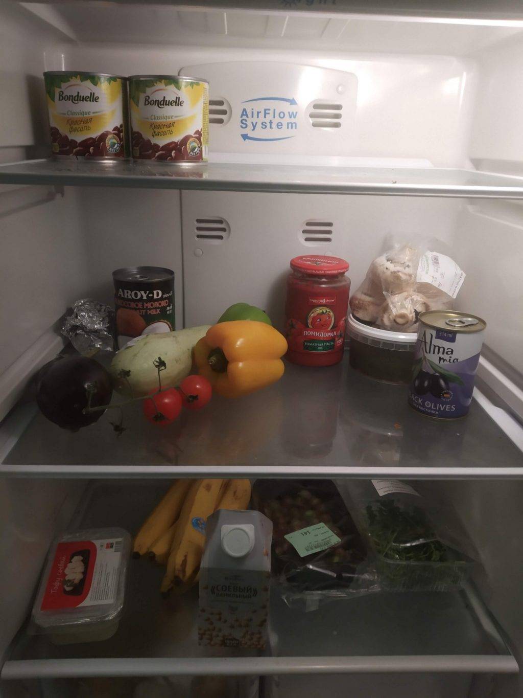 Веганы и вегетарианцы устроили травлю в соц. сетях чемпионки по армрестлингу за фото с продуктами животного происхождения