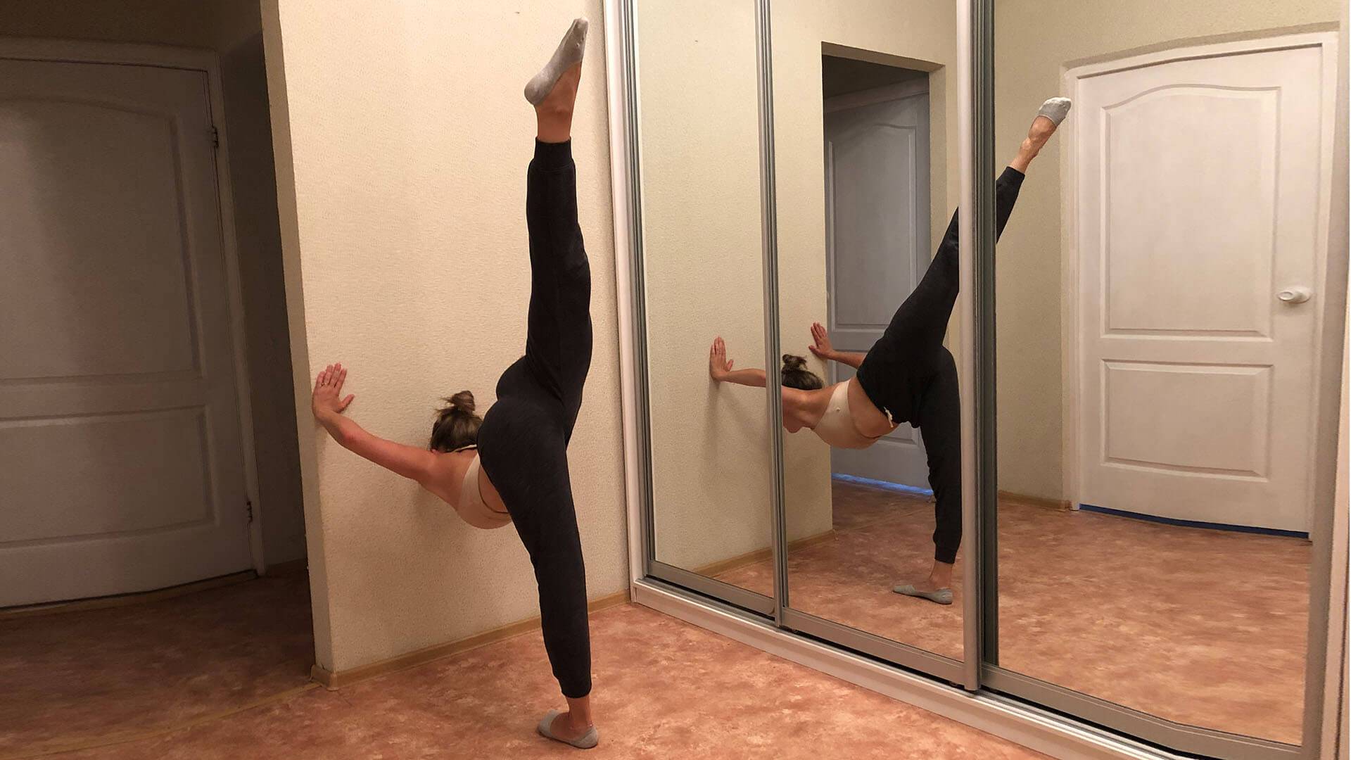 Растяжка поясницы: упражнения для домашних условий