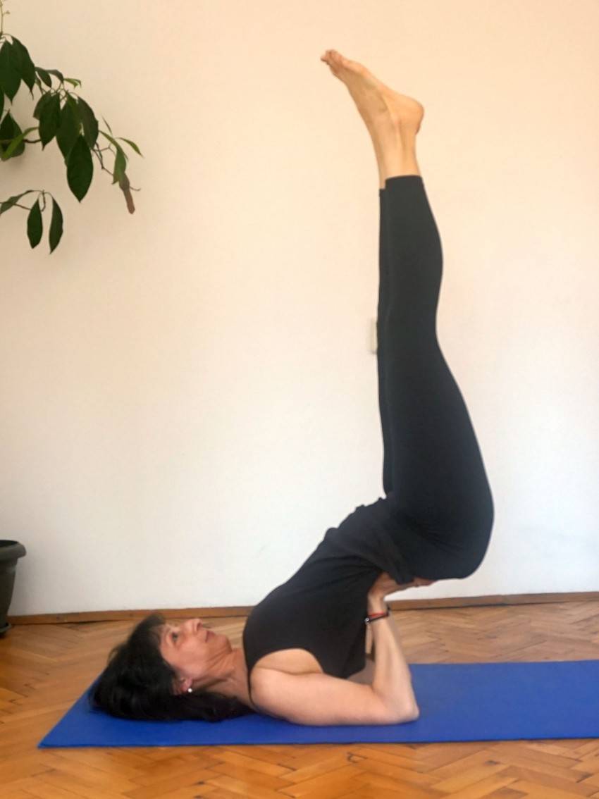 Упражнение березка: как правильно делать, польза и противопоказания