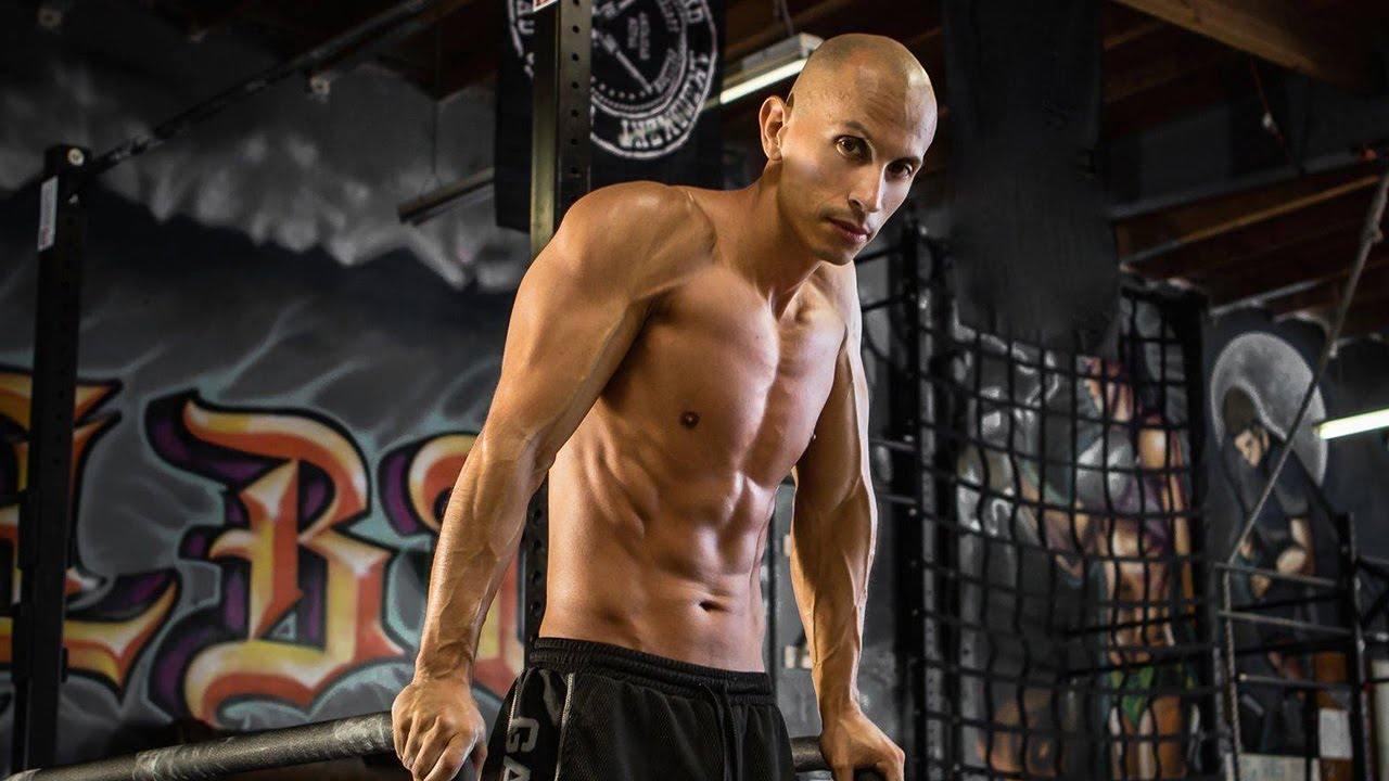 Фрэнк Медрано — профи уличного воркаута