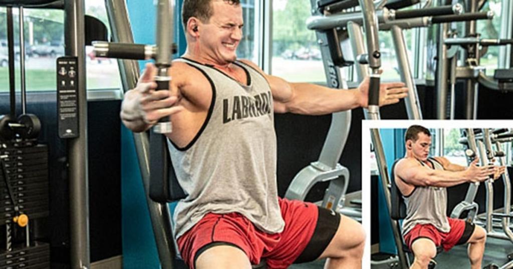 Разведение рук в тренажере