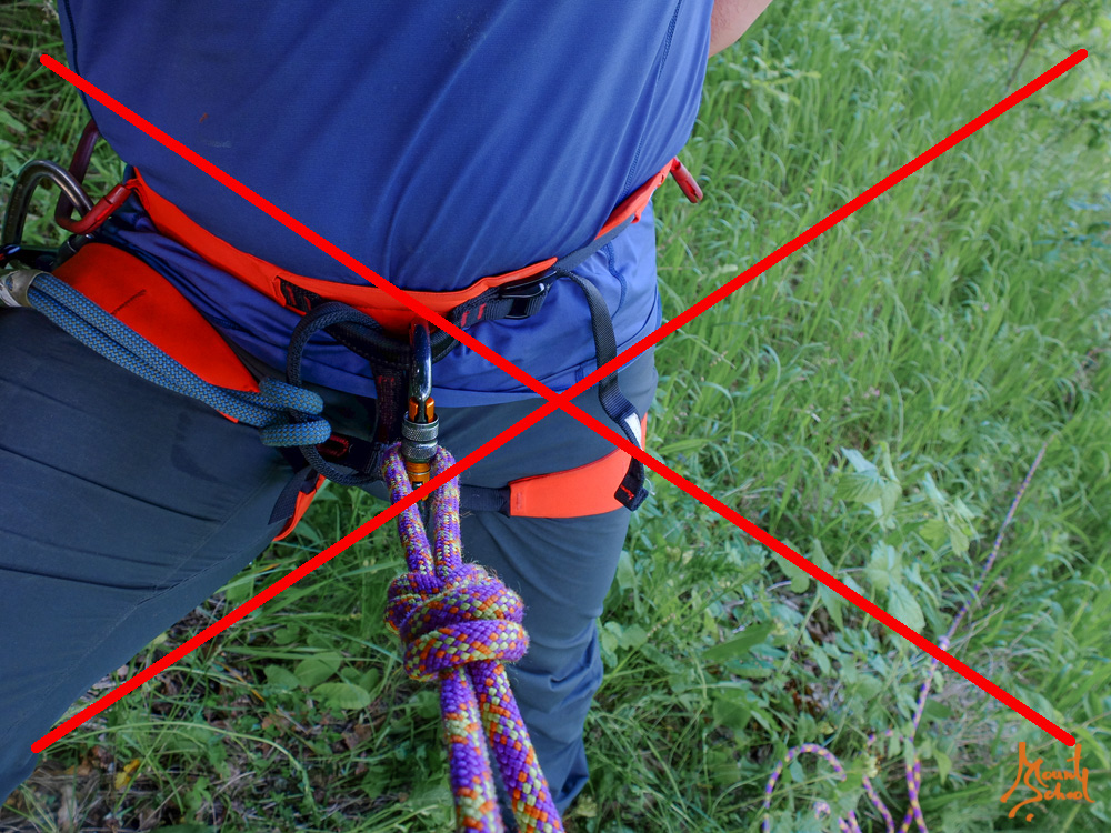 Как правильно страховать на тренировке