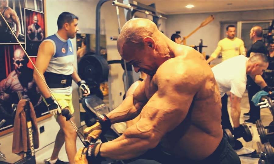 Пуловер со штангой