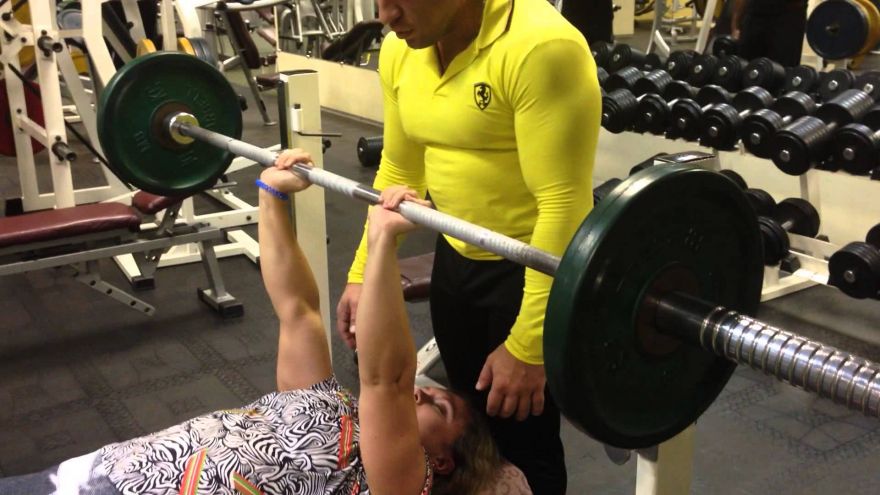 Жим лежа для набора массы: советы и рекомендации