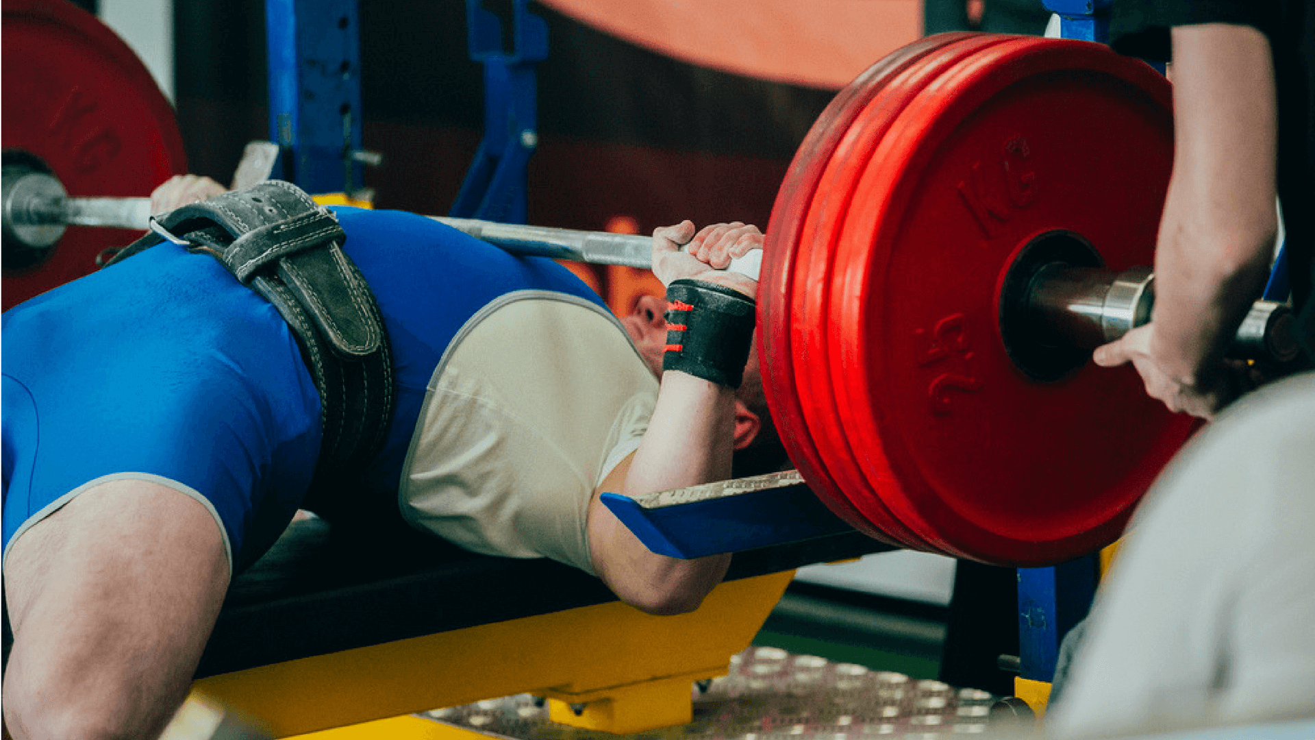 Кто больше тянет, бодибилдер или кросфитер?