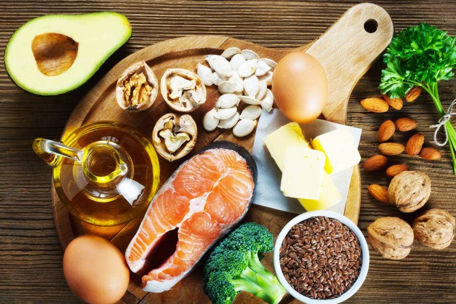 Что такое низкоуглеводная диета, чем она хороша и как правильно придерживаться питания с низким содержанием углеводов.