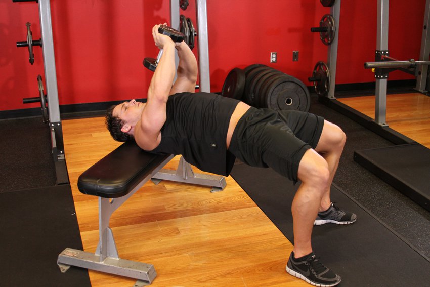 Программа тренировок с гантелями дома